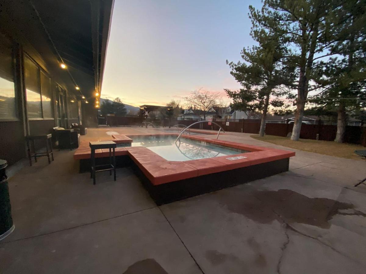 Aparthotel Mid-Century Gem W/King Park Stadt Exterior foto