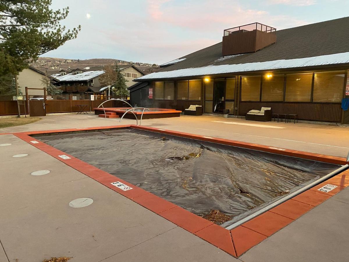 Aparthotel Mid-Century Gem W/King Park Stadt Exterior foto